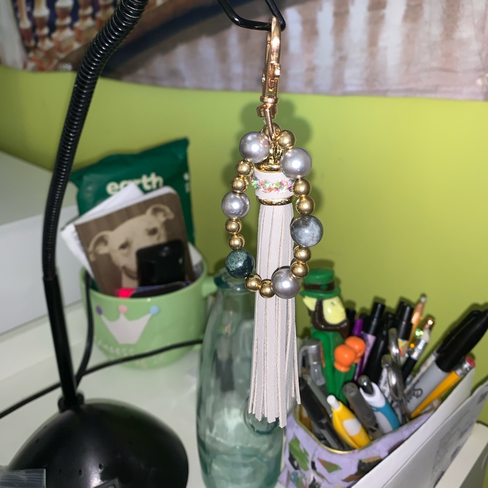 Beaded Tassel bag/purse charm keychain - Picture 3 of 4